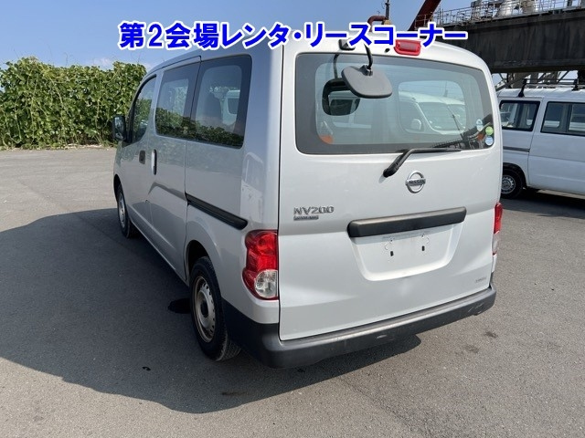 NISSAN NV200 2018