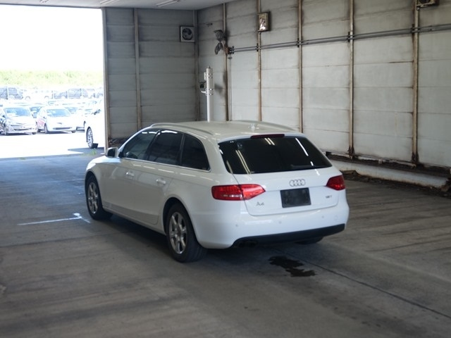 AUDI A4 2010