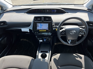 TOYOTA PRIUS 2021