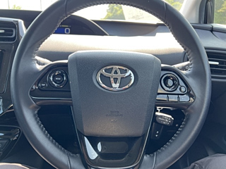 TOYOTA PRIUS 2021