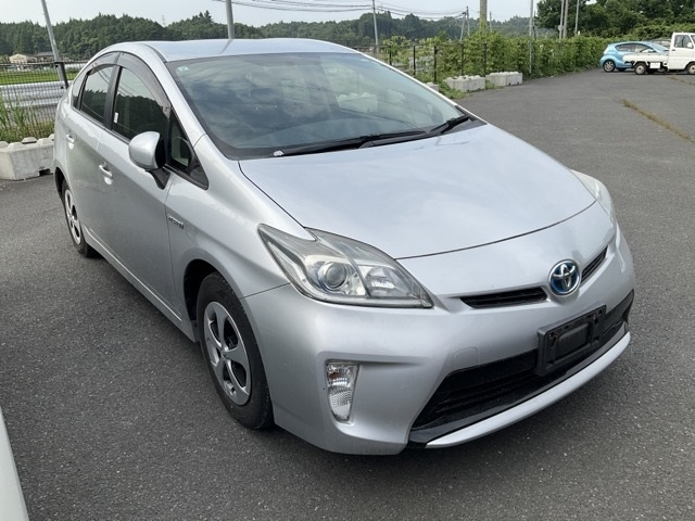 TOYOTA PRIUS 2013