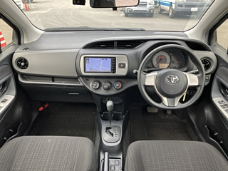 TOYOTA VITZ 2016