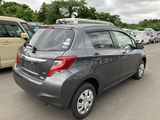 TOYOTA VITZ 2016