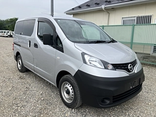 NISSAN NV200 2020