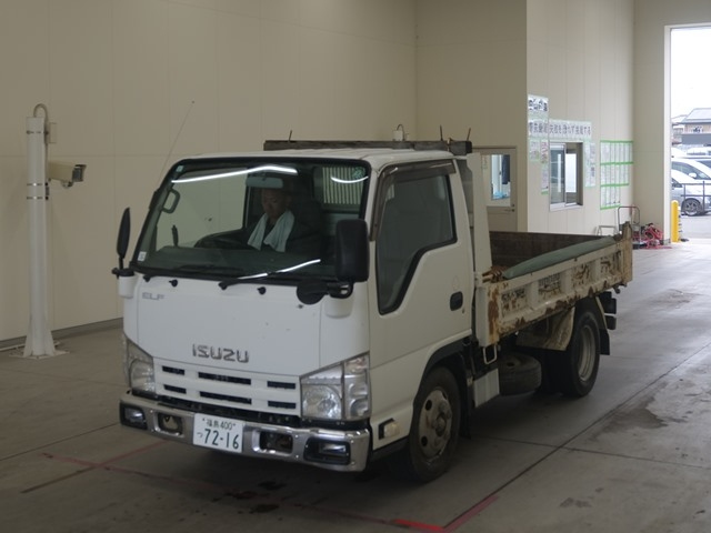 ISUZU TRUCK 2013