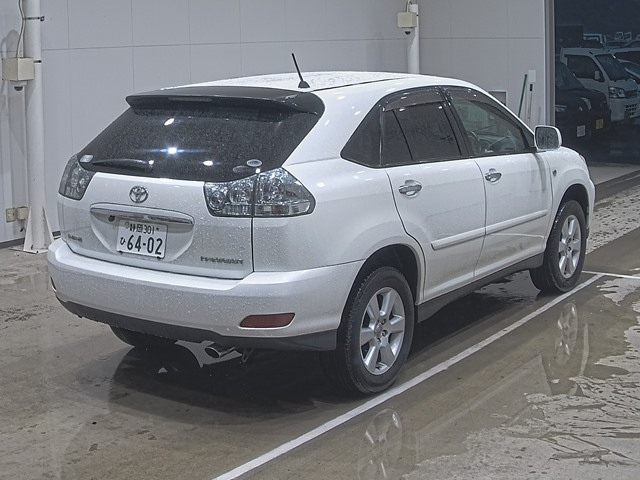 TOYOTA HARRIER 2011