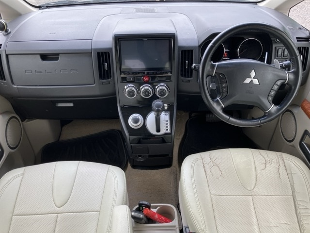 MITSUBISHI DELICA D5 2014