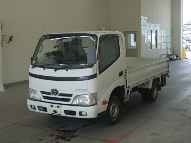 TOYOTA DYNA 2012