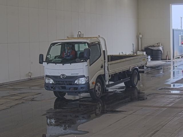 HINO DUTRO 2018