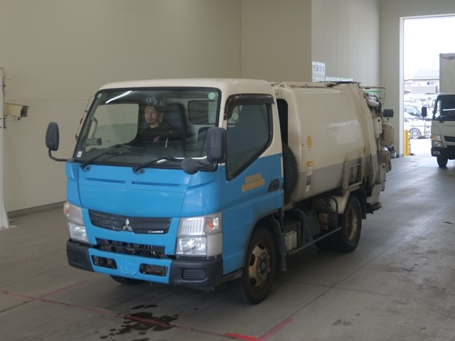 MITSUBISHI CANTER 2014