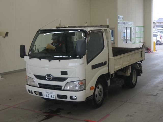 HINO DUTRO 2015