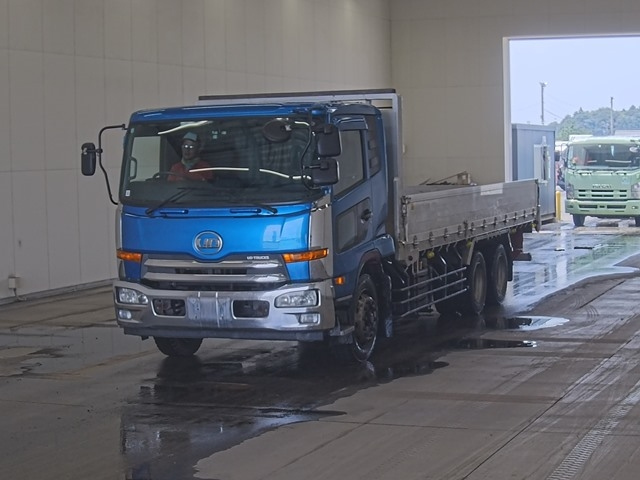 NISSAN UD SERIES 2014