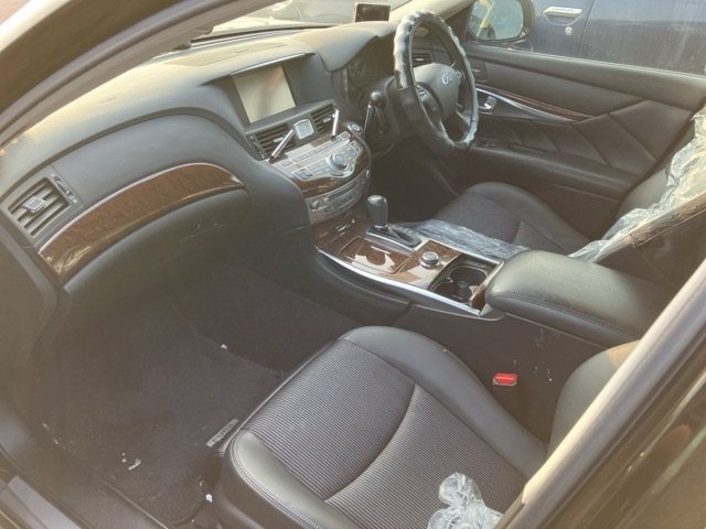 NISSAN FUGA 2016