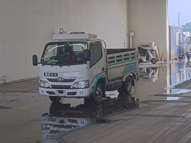 TOYOTA DYNA 2017