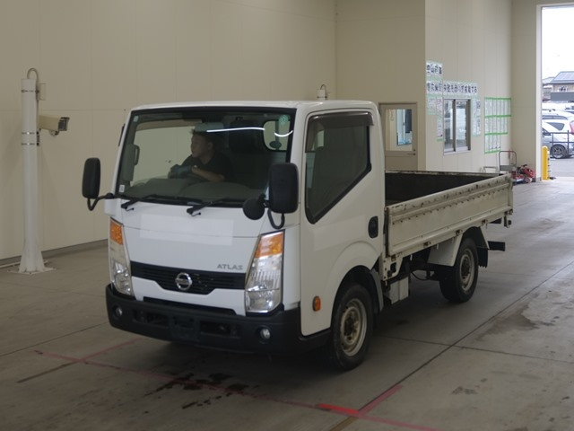 NISSAN ATLAS 2012