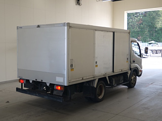 TOYOTA DYNA 2010