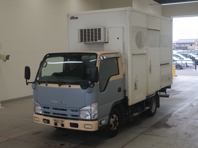 ISUZU ELF 2011