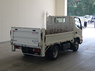 TOYOTA DYNA 2010