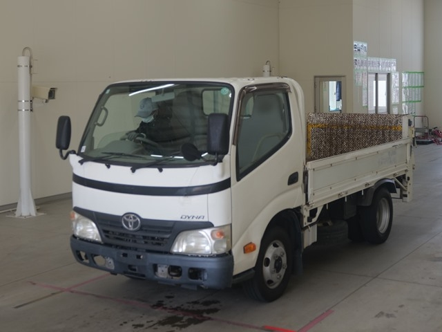 TOYOTA DYNA 2010