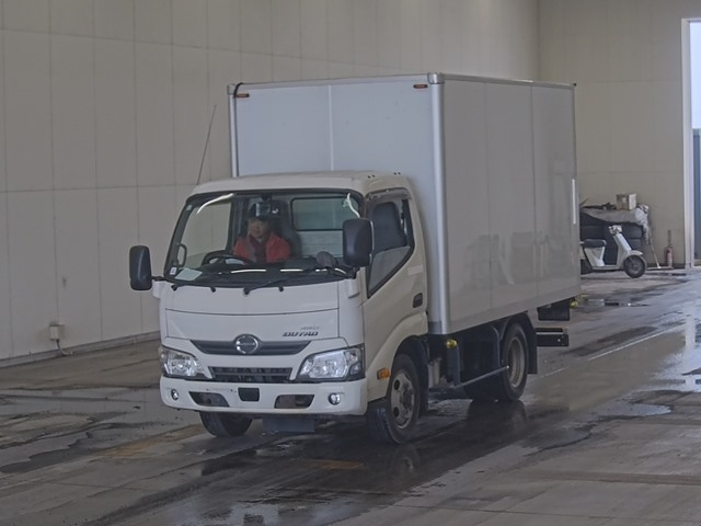 HINO DUTRO 2017