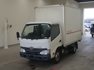 TOYOTA DYNA 2017