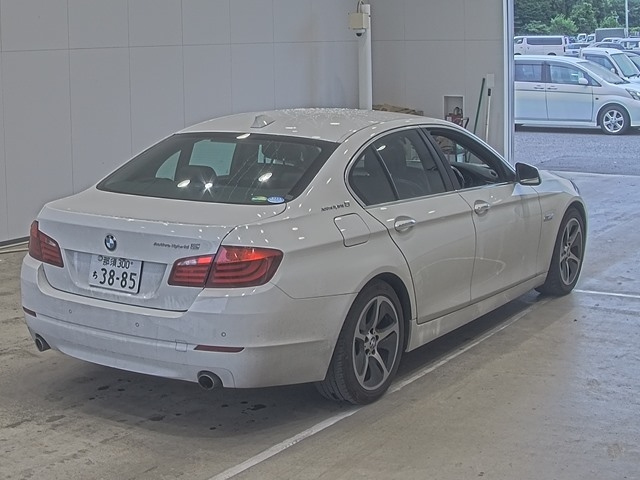 BMW 5 SERIES 2012
