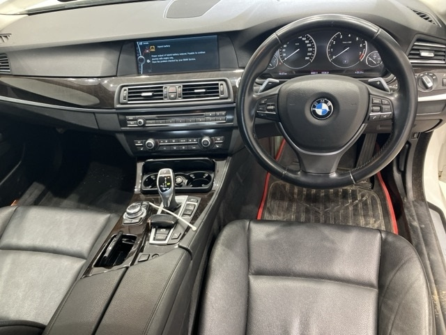 BMW 5 SERIES 2012