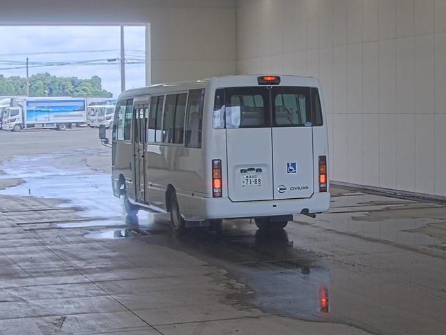 NISSAN CIVILIAN 2010