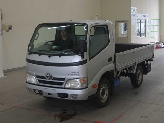 TOYOTA DYNA 2011