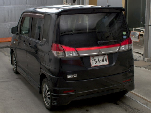 MITSUBISHI DELICA D2 2012