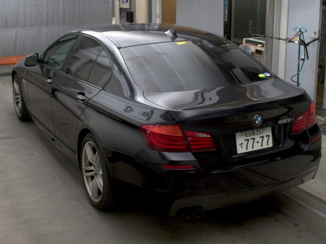 BMW 5 SERIES 2010