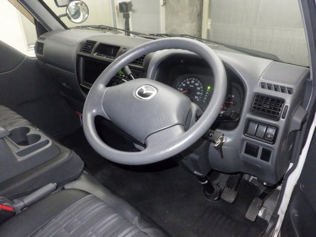 MAZDA BONGO VAN 2018