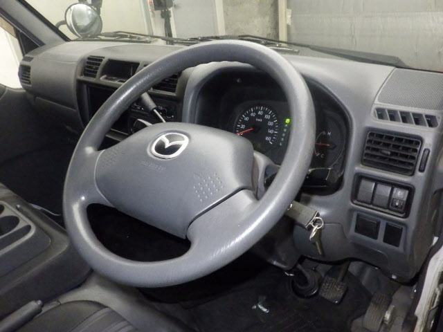 MAZDA BONGO VAN 2018