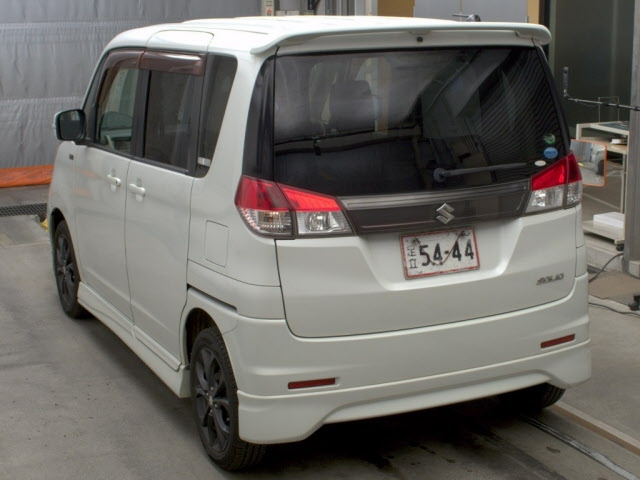SUZUKI SOLIO 2013