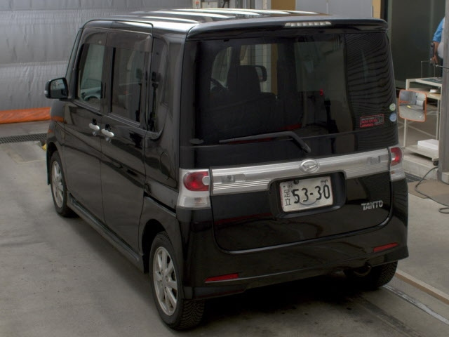 DAIHATSU TANTO 2009