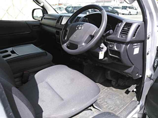 TOYOTA HIACE VAN 2017