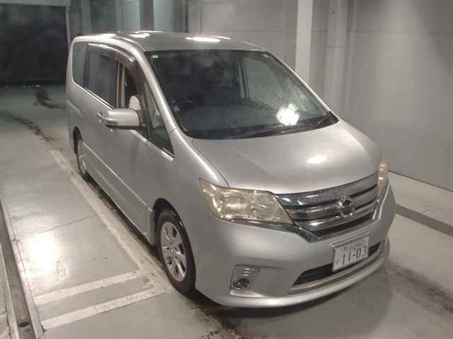 NISSAN SERENA 2011