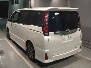 TOYOTA NOAH 2014