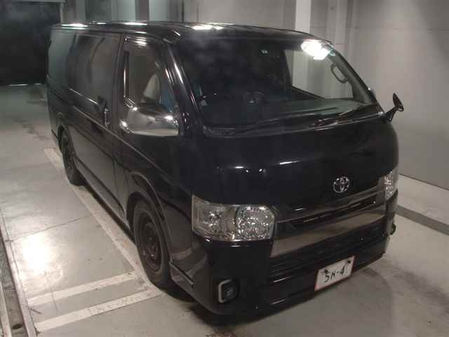 TOYOTA HIACE VAN 2017