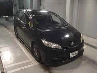 TOYOTA WISH 2013