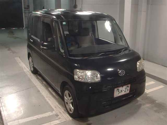 DAIHATSU TANTO 2011
