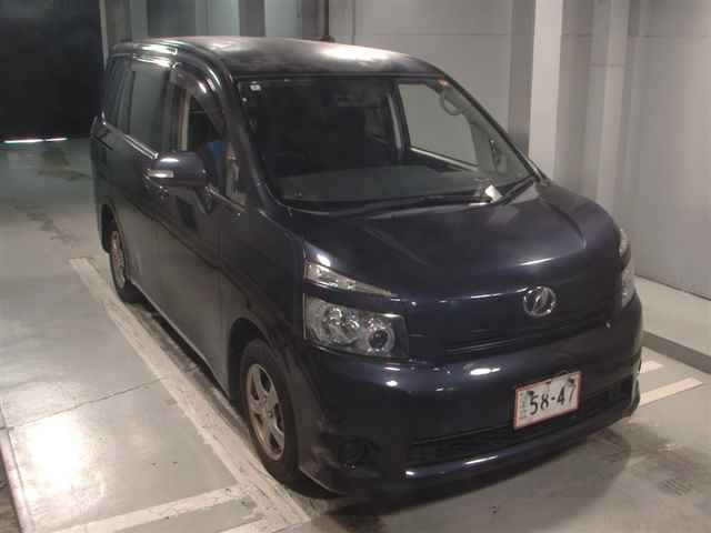 TOYOTA VOXY 2008
