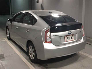 TOYOTA PRIUS 2015