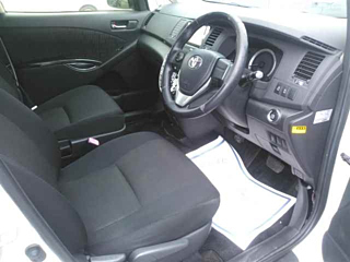 TOYOTA ISIS 2013