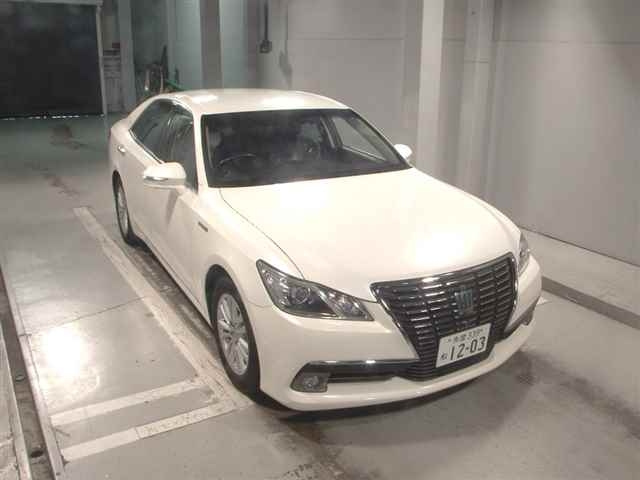 TOYOTA CROWN 2013