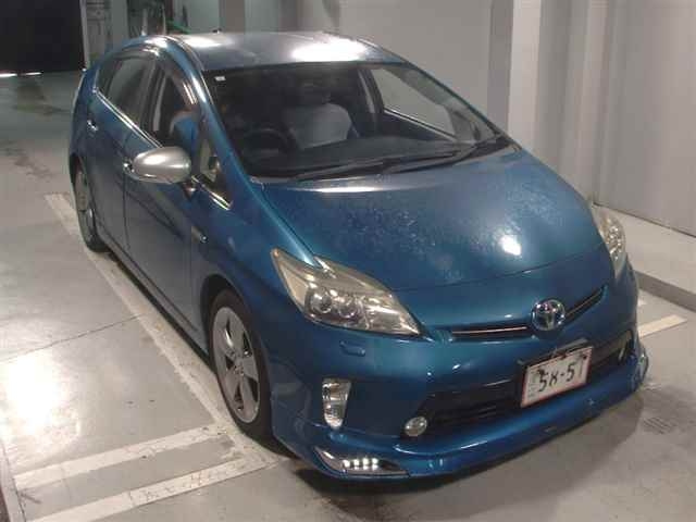 TOYOTA PRIUS 2014