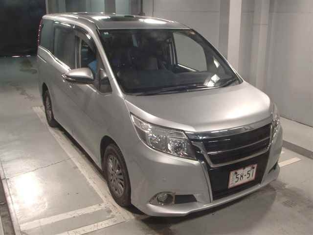 TOYOTA ESQUIRE 2016