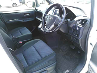 TOYOTA VOXY 2016