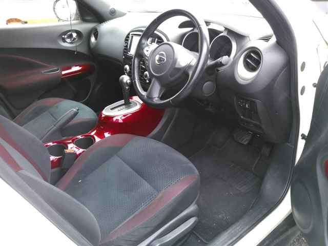 NISSAN JUKE 2010