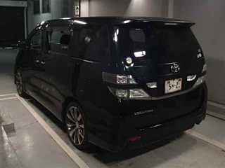 TOYOTA VELLFIRE 2010